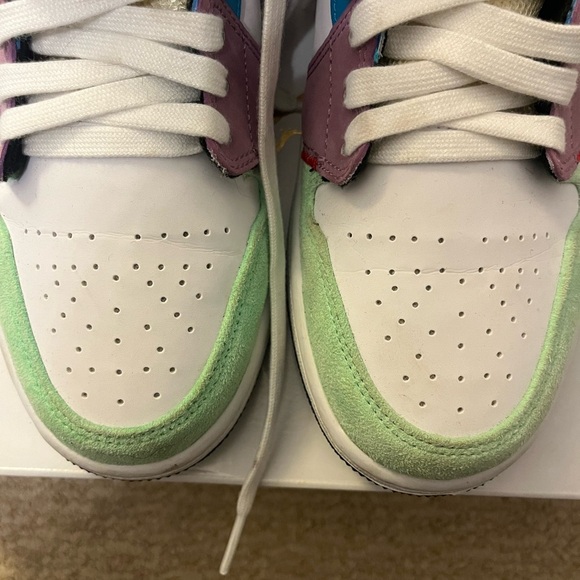 Women’s Air Jordan 1 Mid SE Multicolor - Picture 7 of 9